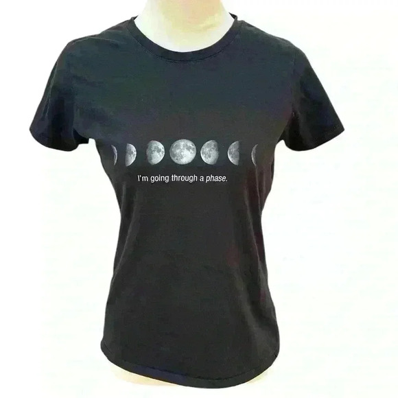 I’m going through a phase Women’s Black Short Sleeve Tee Shirt Women’s Small - Picture 1 of 8
